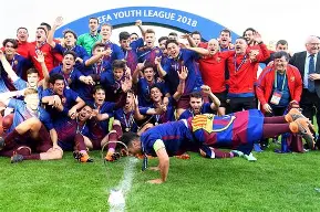 包含欧洲四大联赛豪门纷纷巩固领先地位，冲击冠军的词条